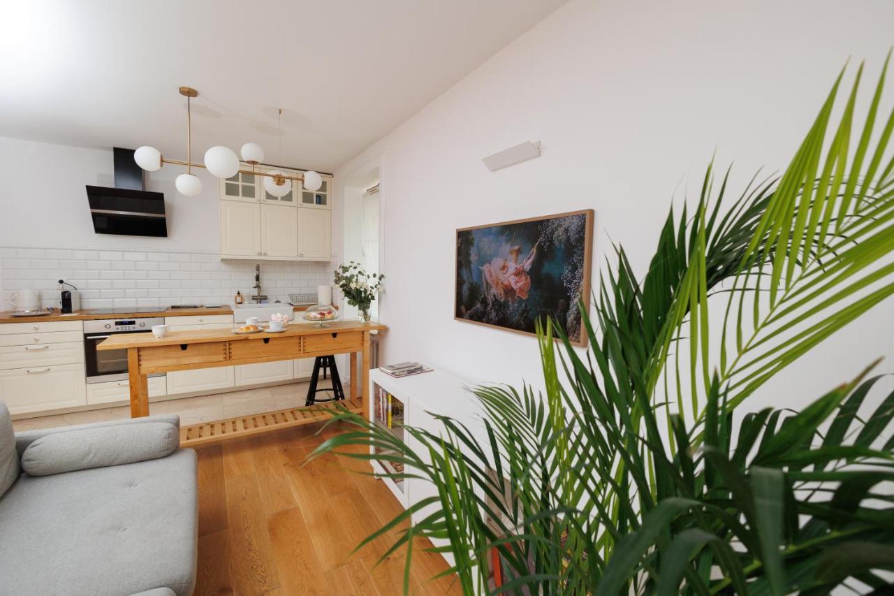 Maison Bruehl - Apartamenty Przy Ogrodzie Saskim Warszawa Exteriör bild