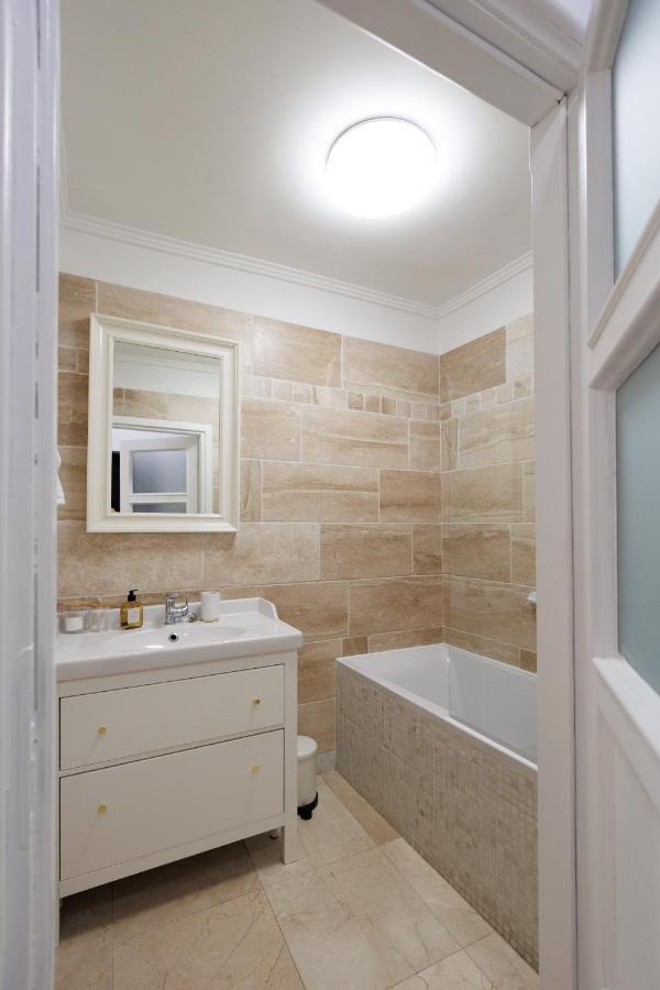 Maison Bruehl - Apartamenty Przy Ogrodzie Saskim Warszawa Exteriör bild